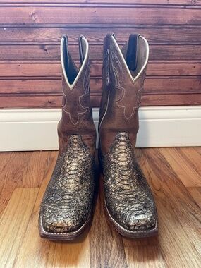 Brad Paisley Moonshine Spirit Mens Crazy Horse Leather Western Boots 9.5 D BBM85 Moonshine Spirit | Shoes | Brad Paisley Moonshine Spirit  main image 2